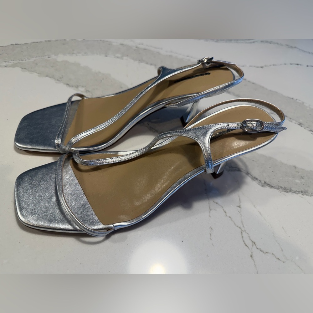 NEW Ann Taylor silver strappy heels 7.5M